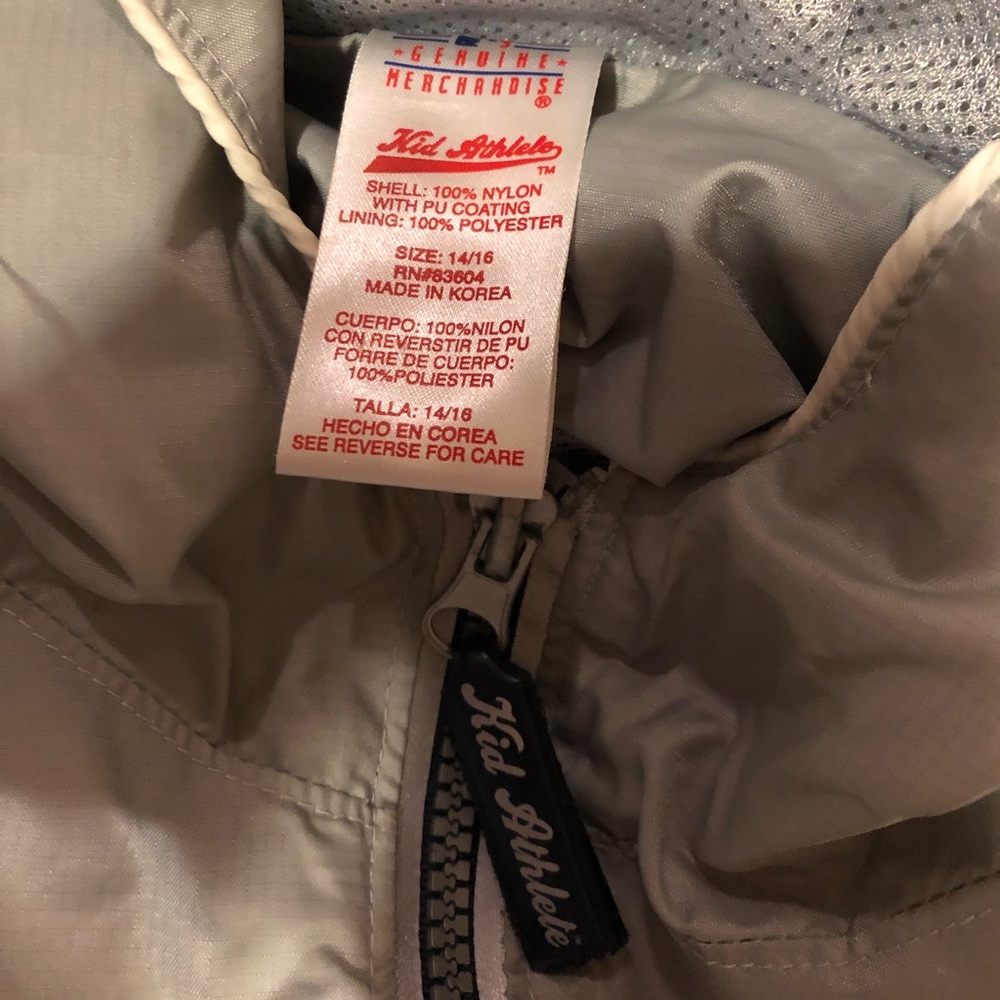Kid’s Yankees Windbreaker Jacket - Picture 3 of 3